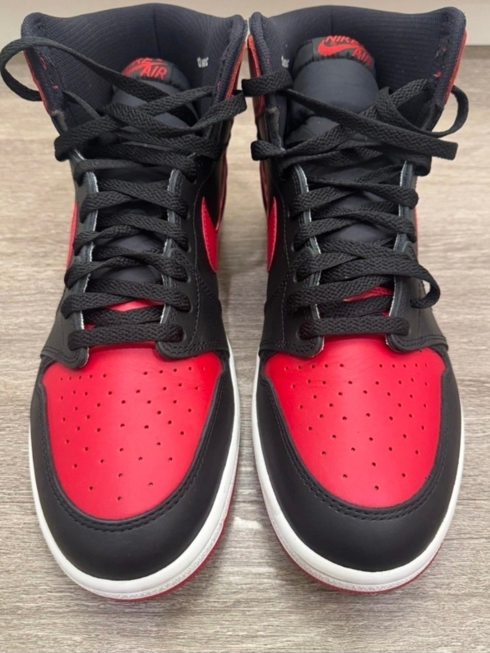 Nike Air Jordan 1 High - Black/Red
